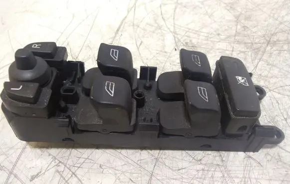 Volvo S80 Electric window control switch 30773382