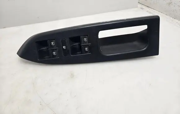 Volkswagen Touran I Electric window control switch 1T1867371H