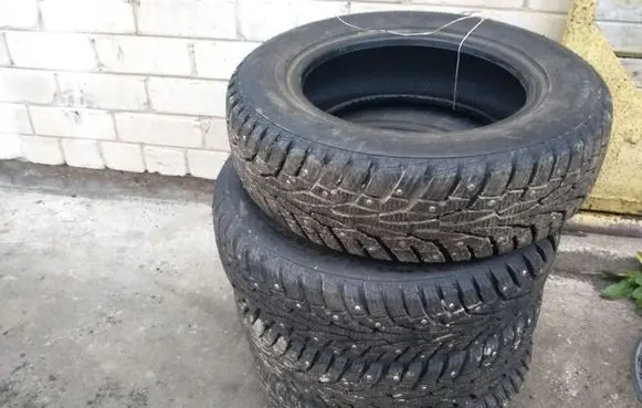 Toyota Yaris R13 winter/snow tires with studs SONAR 16570R13