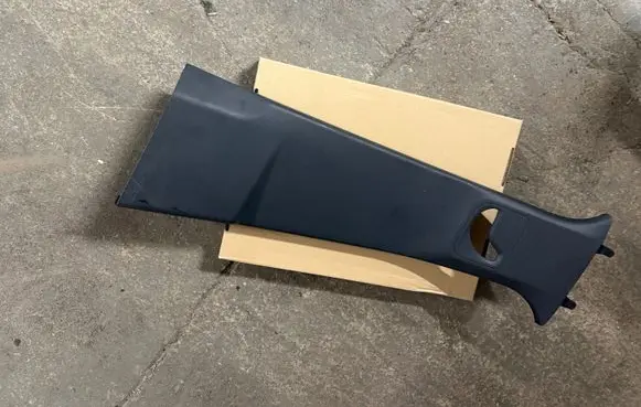 Citroen C4 III e-C4 (B) pillar trim (top) 98334468ZD