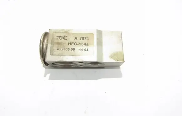Air conditioning (A/C) expansion valve