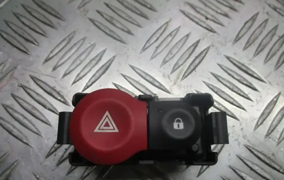 Renault Modus Hazard light switch 8200379685