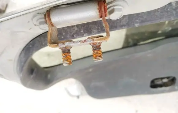 Toyota Auris 150 Tailgate/trunk/boot hinge