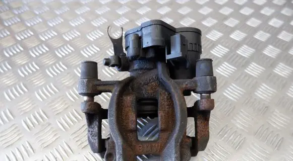 BMW X1 F48 F49 Rear brake caliper 6798961