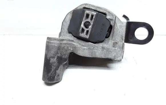 Volvo V70 Engine mount bracket 30741583