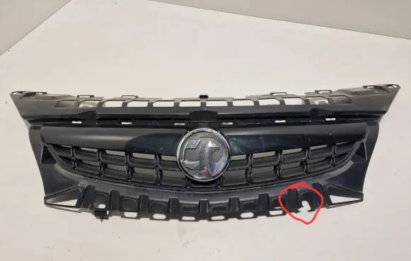 Opel Mokka Front bumper upper radiator grill 13321718 327946489