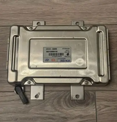 KIA Niro Battery control module 37513G5220 3751365220 6633000