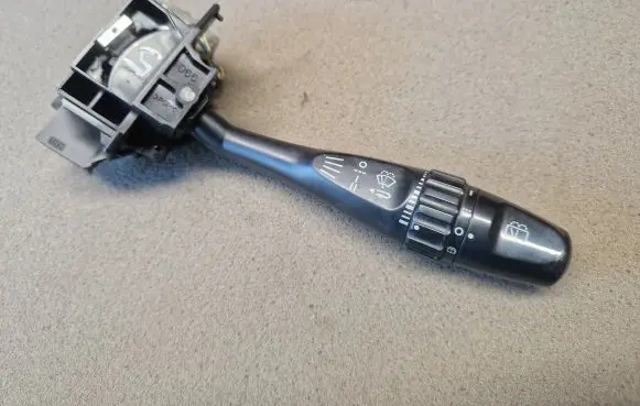 Mitsubishi Pajero Sport I Wiper switch 