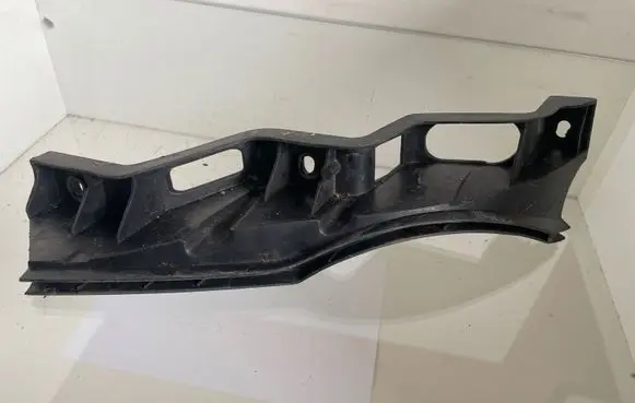 Volkswagen PASSAT B6 Front bumper mounting bracket 3C0807890