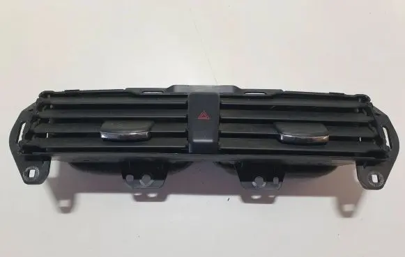 Ford Fusion II Dash center air vent grill DS7319K617A