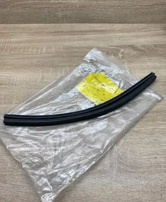 Skoda Octavia Mk1 (1U) Rubber seal rear door window/glass 0A3015A20 1U4839157