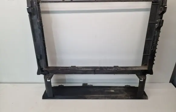 Radiator support slam panel bracket