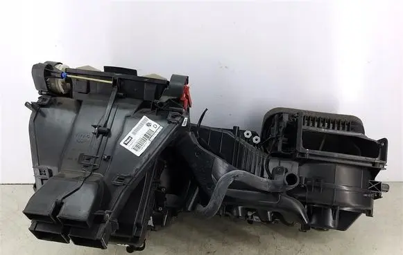 Volkswagen Touran I Interior heater climate box assembly 1K1820308
