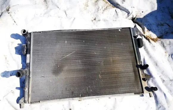 Skoda Yeti (5L) Coolant radiator 1k0121251cl