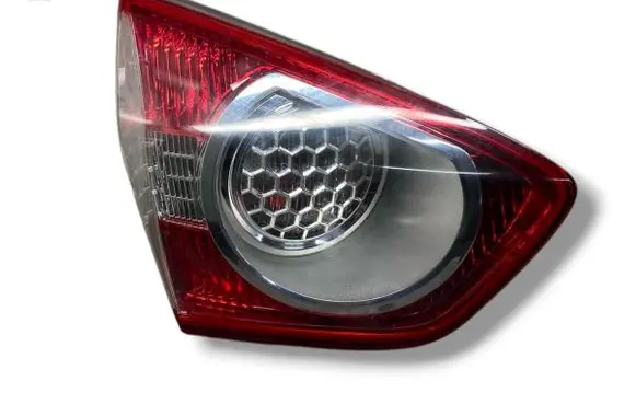 Tailgate rear/tail lights