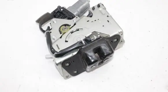 Jeep Cherokee Tailgate/trunk/boot lock/catch/latch A95613106BU