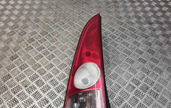 Rear/tail lights