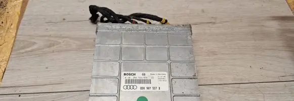 Audi A4 S4 B5 8D Air suspension control unit module (rear) 8D0907557B 0261203554555
