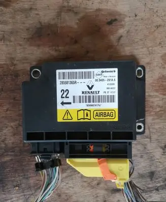 Renault Megane III Airbag control unit/module 285581365R
