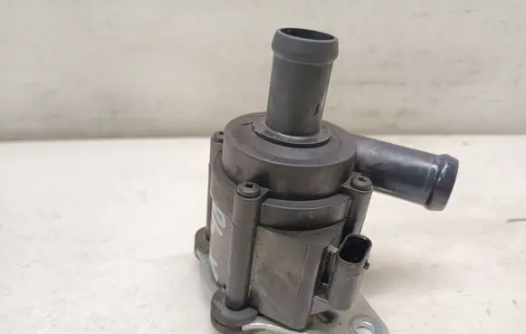 Volvo V40 Cross country Electric auxiliary coolant/water pump 31338211