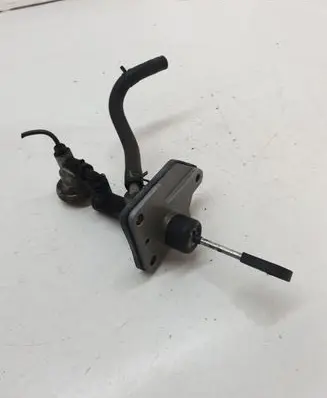 Hyundai Santa Fe Clutch master cylinder