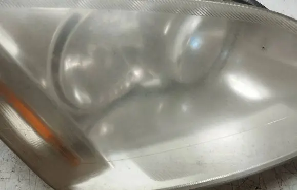 Ford C-MAX I Headlight/headlamp Y00W2