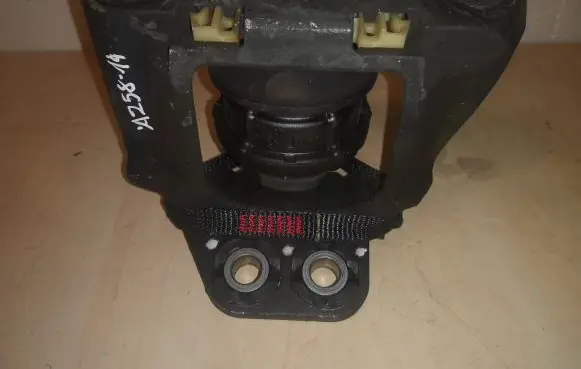 Volvo XC90 Engine mount bracket 31686885 A25814