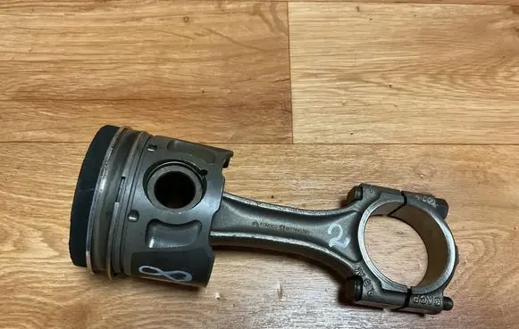 Ford Mondeo MK IV Piston with connecting rod 9677840380