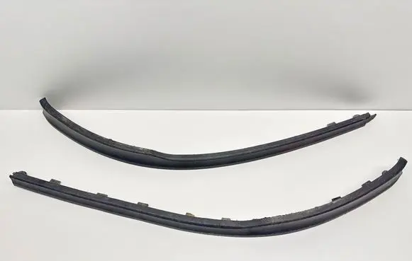 Opel Corsa E Front bumper lip 39003574 39003573