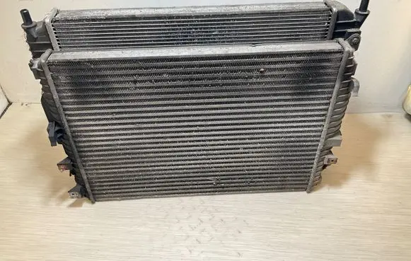 Coolant radiator
