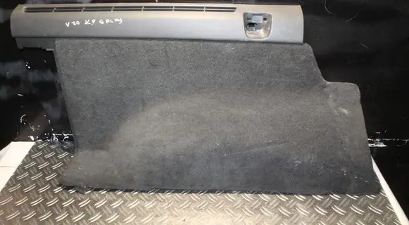 Volvo V70 Bottom trim 1882VOLVO