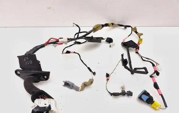 Toyota Prius (XW50) Front door wiring loom 82152 JP0630