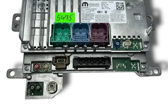 Maserati MC20 Radio/CD/DVD/GPS head unit NR5475 670219944