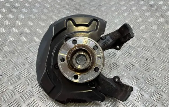 Seat Arona Front wheel hub 2Q0615312