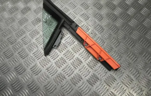 Tesla Model S Front door window/glass frame 600664400G