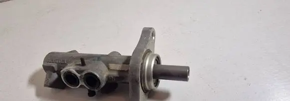 Volvo V70 Master brake cylinder 8646009