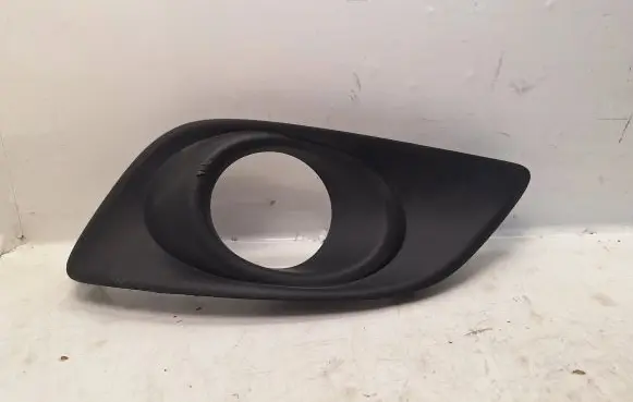 Toyota Avensis T250 Front fog light trim/grill 4313PB010 5212805050