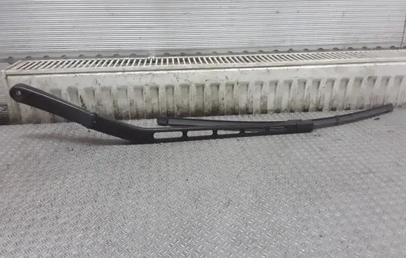 Mercedes-Benz C W203 Windshield/front glass wiper blade A2038202544