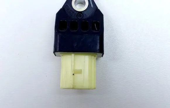 Toyota Yaris Airbag deployment crash/impact sensor 898310D090 831A2WVPZ