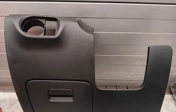 Audi Q3 8U Dashboard lower bottom trim panel 8U1863075D