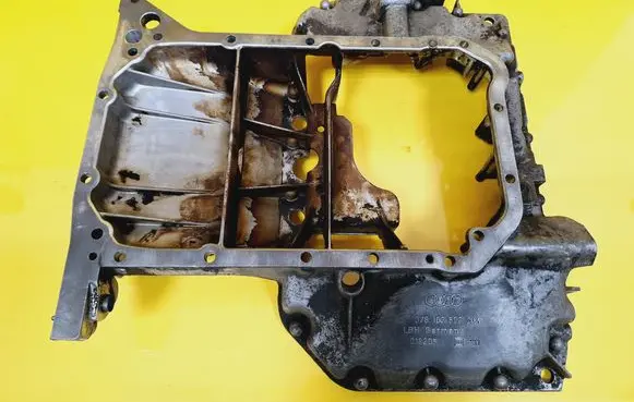 Audi A6 S6 C5 4B Oil sump 078103603AM