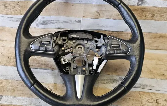 Infiniti Q50 Steering wheel 6911UM20325