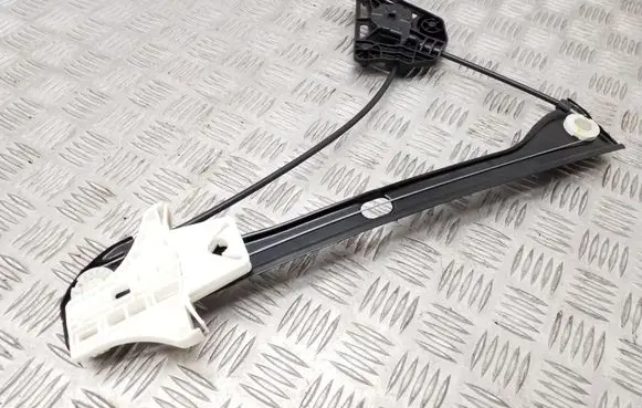 Skoda Fabia Mk3 (NJ) Rear window lifting mechanism without motor