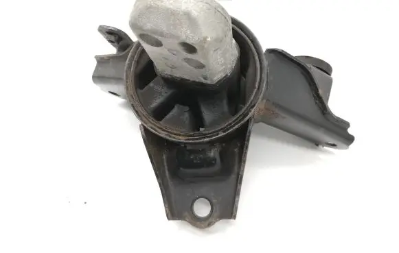 KIA Ceed Engine mount bracket