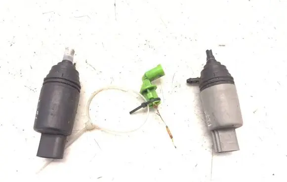 BMW 1 E81 E87 Windscreen/windshield washer pump 6934159 23557610 57128377612