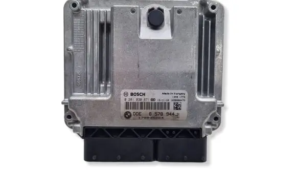 BMW 3 F30 F35 F31 Engine control unit/module 0281030871 170035264 8578944