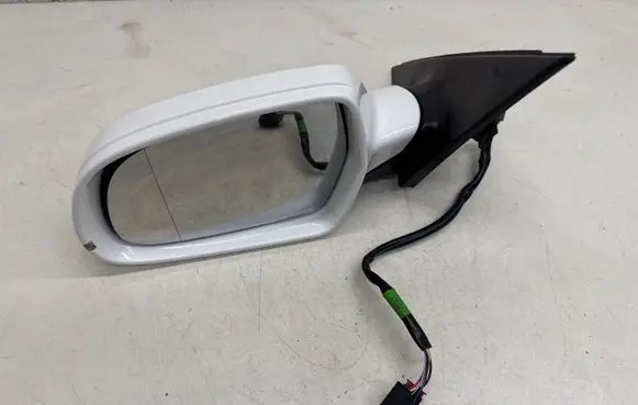 Audi A4 S4 B8 8K Front door electric wing mirror 18167