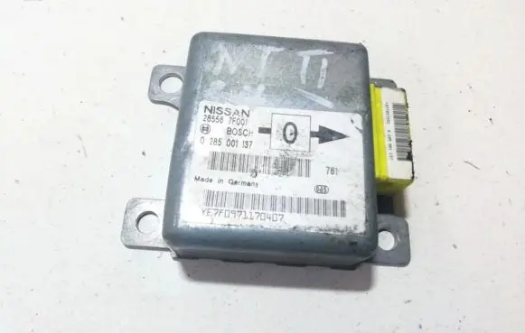Nissan Terrano Airbag control unit/module 285567f001 0285001137