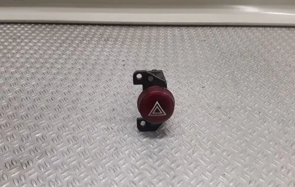 Mitsubishi Colt Hazard light switch