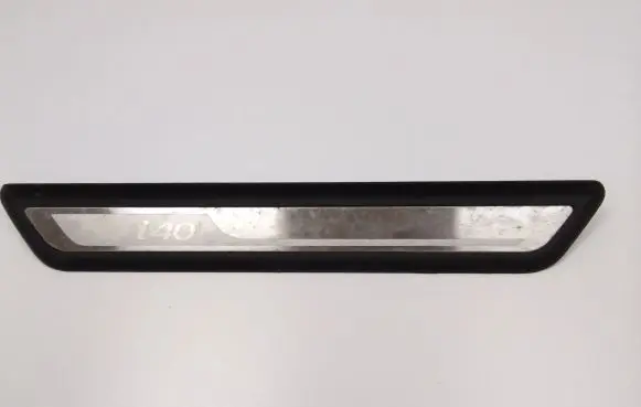 Hyundai i40 Front sill trim cover 858733Z100